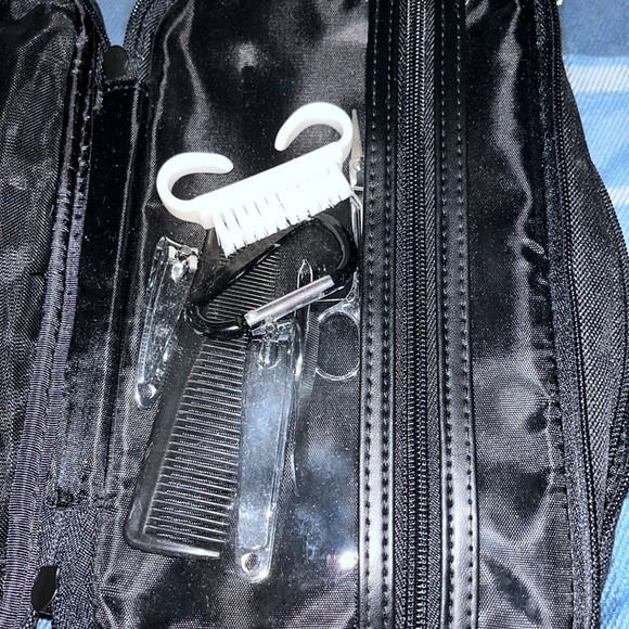 NWOT! Basics brand toiletry Bag with 6 manicure tools. - Picture 3 of 7